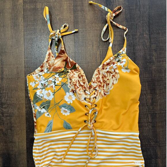 Albion Fit The Rachel Yellow Floral One-Piece Size Medium - Picture 3 of 10